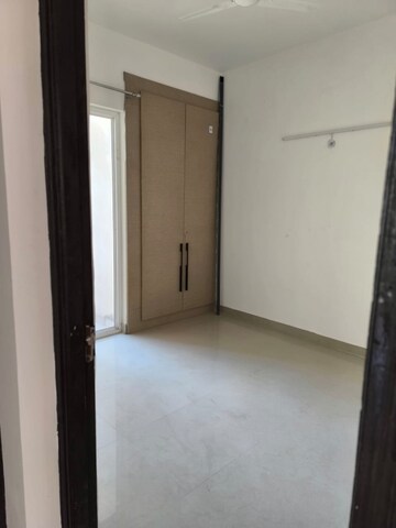 Room in 3 BHK Apartment at Gaur Saundaryam, Tech Zone 4 Greater Noida – for Sale