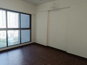 Room in 2 BHK Apartment at Rajesh Raj Infinia, Malad West – for Rent