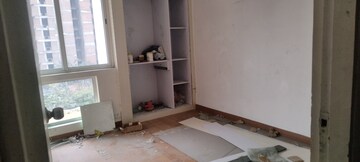 Room in 2 BHK Apartment at Jaypee Greens Kosmos, Sector 134 – for Rent