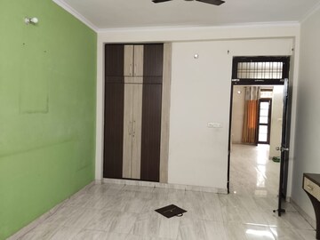 Room in 2 BHK Independent House at Gomti Nagar – for Rent