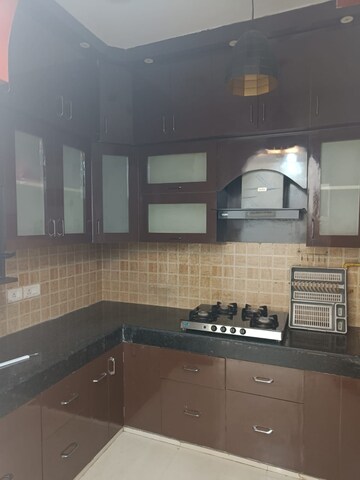 Master Bedroom in 4 BHK Apartment at Mahagun Mywoods, Sector 16c Greater Noida – for Rent