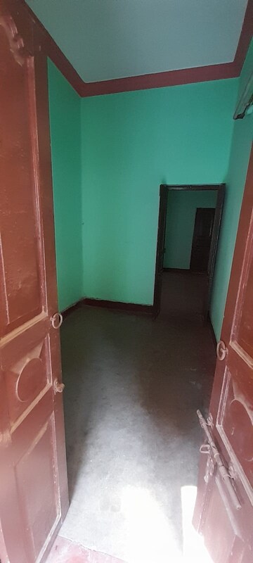 Room in 3 BHK Independent House at Kolkatta Gpo – for Rent