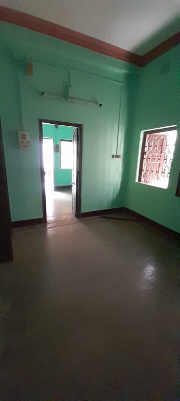 Room in 3 BHK Independent House at Kolkatta Gpo – for Rent