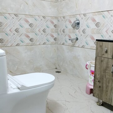 Bathroom in 4 BHK Independent House at Phi Iii Greater Noida – for Sale