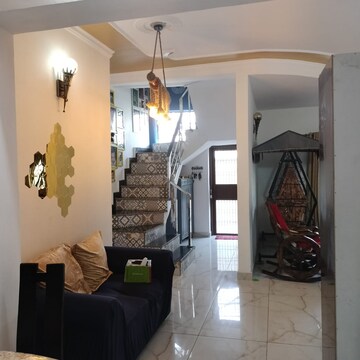Living Room in 4 BHK Independent House at Phi Iii Greater Noida – for Sale