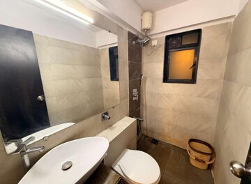 Master Bedroom in 3 BHK Apartment at Hubtown Hill Crest, Andheri East – for Rent