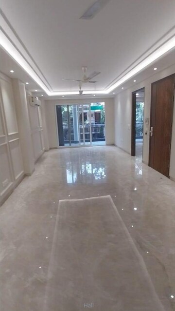 Building Lobby in 3 BHK Builder Floor at Nehru Enclave – for Rent