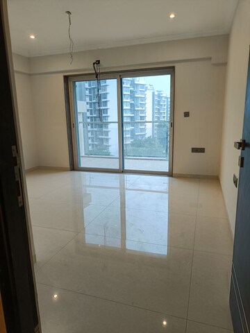 Room in 3 BHK Apartment at Horizon Highgrove, Mundhwa – for Sale