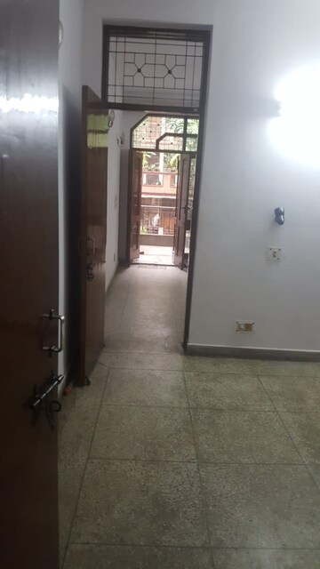 Room in 2 BHK Builder Floor at Kalkaji – for Rent