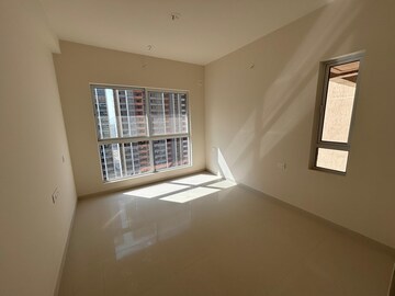 Room in 2 BHK Apartment at Godrej Green Cove, Mahalunge – for Rent