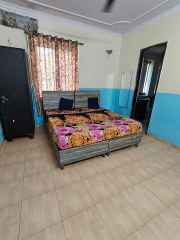 Room in  Pg at Janakpuri – for Rent