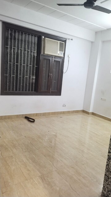 Room in 2 BHK Builder Floor at Kalkaji – for Rent