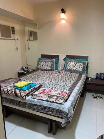 Bedroom in 2 BHK Apartment at Chembur Gaothan, Chembur – for Rent
