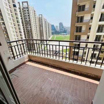 Balcony in 2.5 BHK Apartment at Amrapali Golf Homes, Haibatpur – for Rent