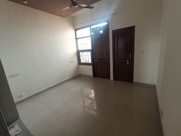 Room in 3 BHK Apartment at Dhakoli Village – for Rent
