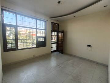 Room in 3 BHK Apartment at Dhakoli Village – for Rent