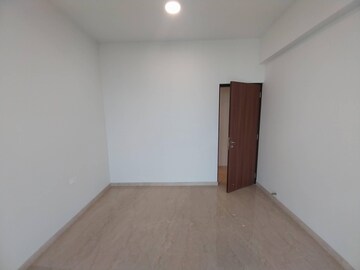 Room in 2 BHK Apartment at Piramal Mahalaxmi, Mahalaxmi – for Sale