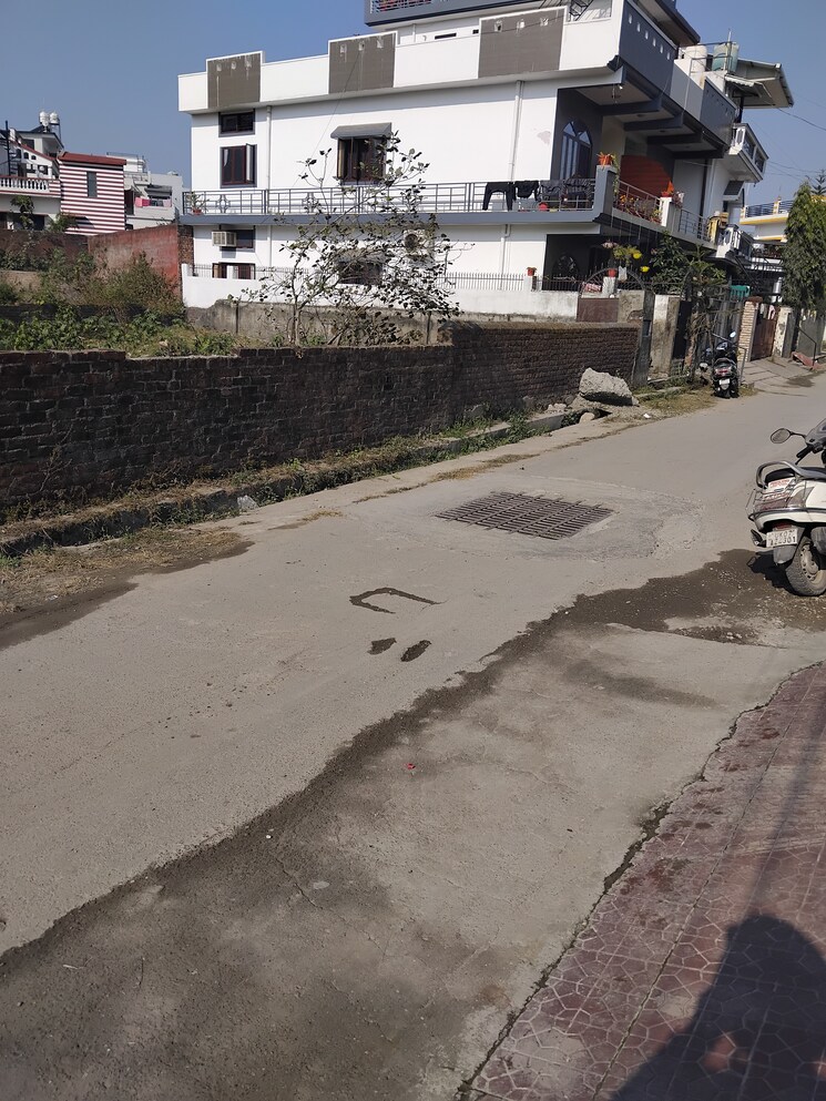 Garden, turner road  244 Sq.Yd. Plot In Turner Road Dehradun 7978543