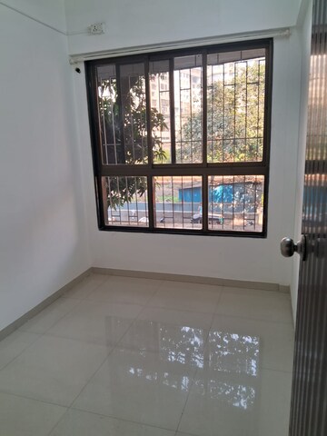 Master Bedroom in 2.5 BHK Apartment at Shell Colony, Chembur – for Rent