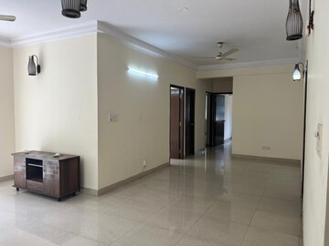 Room in 3 BHK Apartment at Prestige Notting Hill, Bannerghatta Road – for Sale