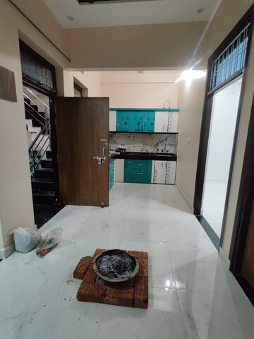 Master Bedroom in 2 BHK Independent House at Gomti Nagar – for Rent