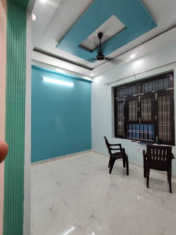 Room in 2 BHK Independent House at Gomti Nagar – for Rent