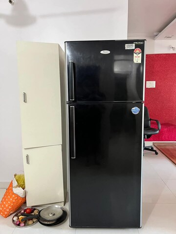 Furnished Amenities in 2 BHK Apartment at Majestique Towers, Kharadi – for Rent