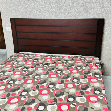 Room in 3 BHK Apartment at Vip Road – for Rent