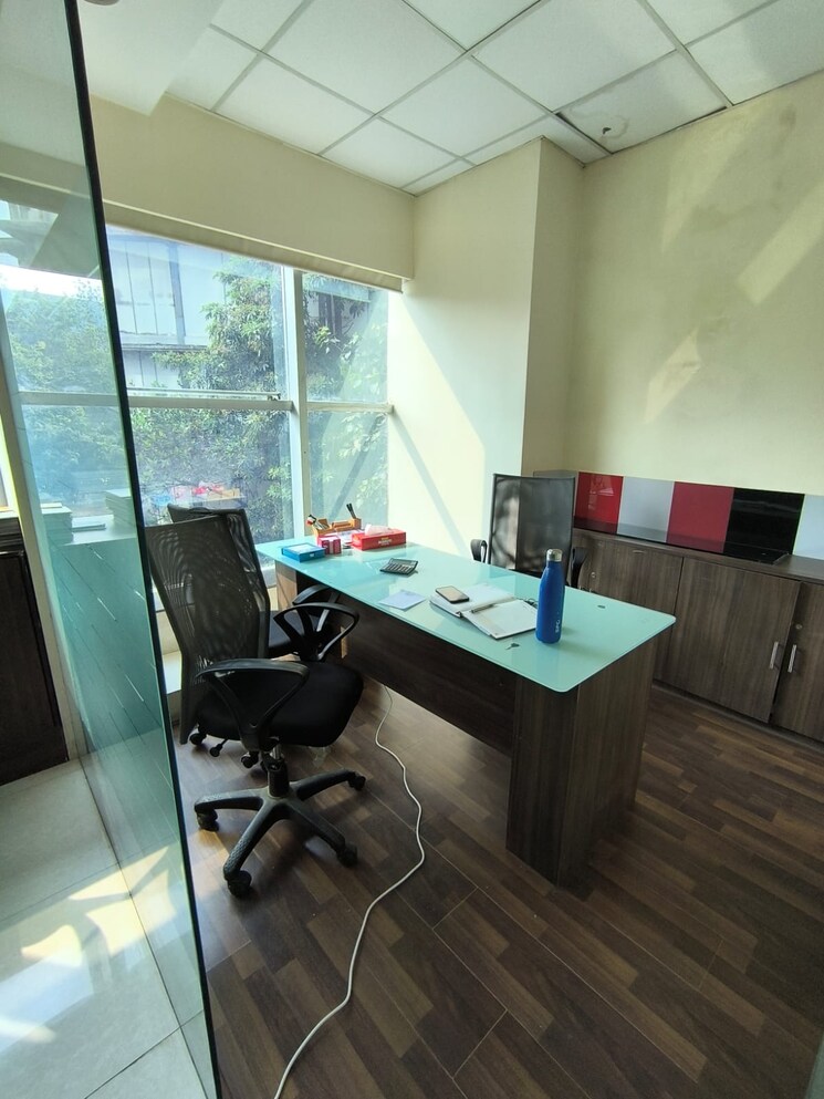 Team Area, town-centre Commercial Office Space 740 Sq.Ft. In Andheri East Mumbai 7978797