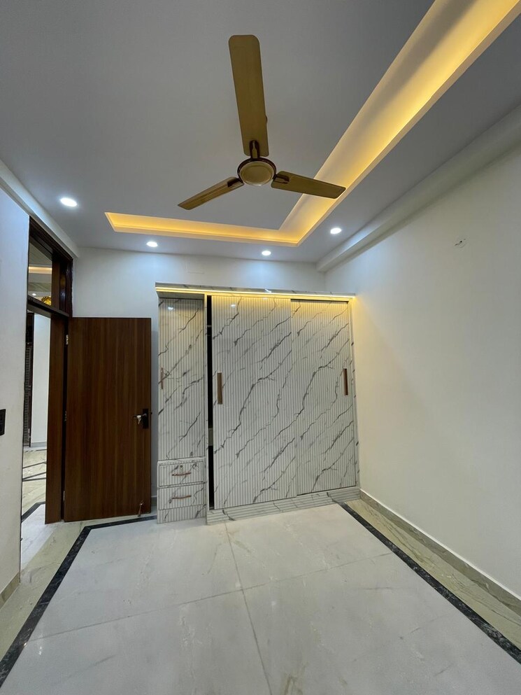 Bathroom, patparganj 2 Bedroom 1000 Sq.Ft. Apartment In Patparganj Delhi 7978792