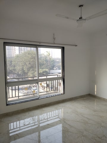 Room in 2 BHK Apartment at Ghatkopar East – for Rent