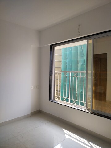 Room in 2 BHK Apartment at Ghatkopar East – for Rent