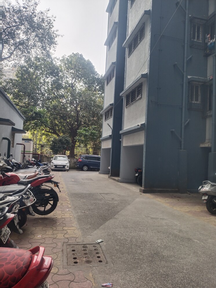  Parking, hiranimanthan-shree-ganesh-krupa-chs 1 Bedroom 420 Sq.Ft. Apartment In Kurla East Mumbai 7978831