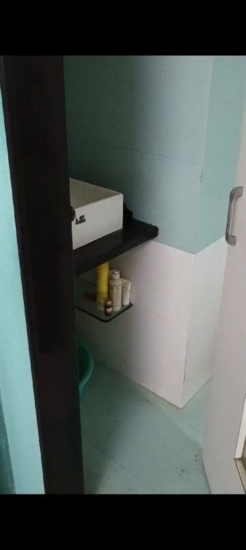 Furnished Amenities in 2 BHK Apartment at Ghatkopar East – for Rent