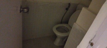 Bathroom in 3 BHK Apartment at Jaypee Greens Kosmos, Sector 134 – for Rent