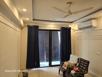 Living Room in 3 BHK Apartment at DLF The Skycourt, Sector 86 – for Rent