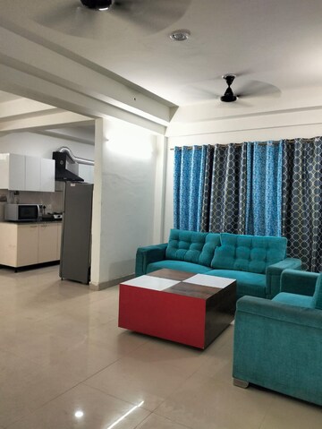 Master Bedroom in 5 BHK Apartment at Amrapali Silicon City, Sector 76 – for Rent