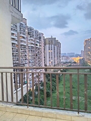 3 BHK Apartment – Exterior View View at Amrapali Silicon City, Sector 76 - for Rent
