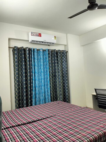 Bedroom in 3 BHK Apartment at Amrapali Silicon City, Sector 76 – for Rent