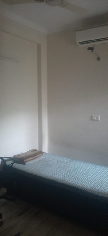 Bedroom in 3 BHK Builder Floor at Sector 45 – for Rent
