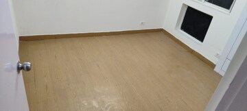Room in 3 BHK Apartment at Jaypee Greens Kosmos, Sector 134 – for Rent