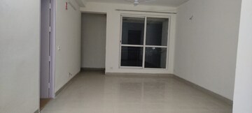 Room in 3 BHK Apartment at Jaypee Greens Kosmos, Sector 134 – for Rent