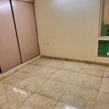 Room in 3 BHK Apartment at Gaurs Siddhartham, Siddharth Vihar – for Rent