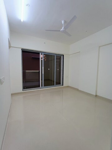Room in 2 BHK Apartment at Majestic Avighna, Chembur – for Rent