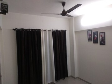 Master Bedroom in 2 BHK Apartment at Sumit Greendale, Virar West – for Rent