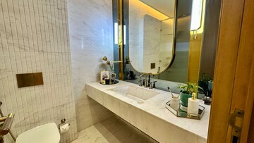 Bathroom in 5 BHK Apartment at Lodha Tardeo, Tardeo – for Sale