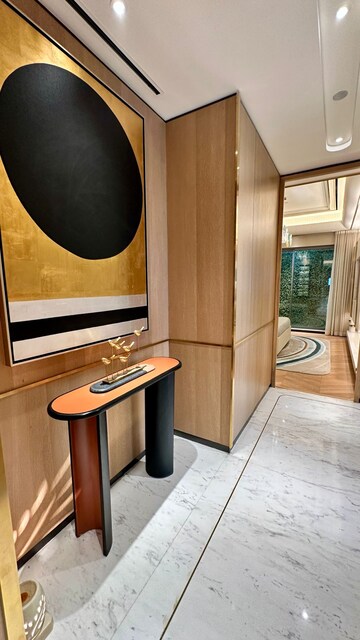 Room in 5 BHK Apartment at Lodha Tardeo, Tardeo – for Sale