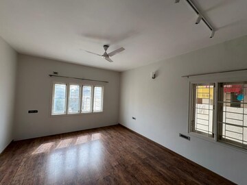 Room in 3 BHK Apartment at Fortune Square Cooke Town, Cooke Town – for Rent