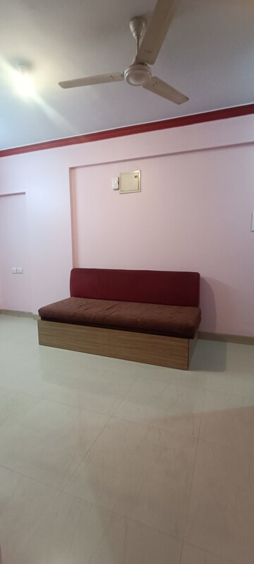 Furnished Amenities in 1 BHK Apartment at Sagar Avenue, Santacruz East – for Rent