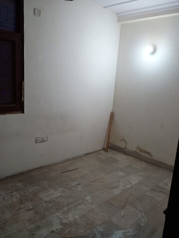 Room in 2 BHK Builder Floor at Khirki Extension – for Rent